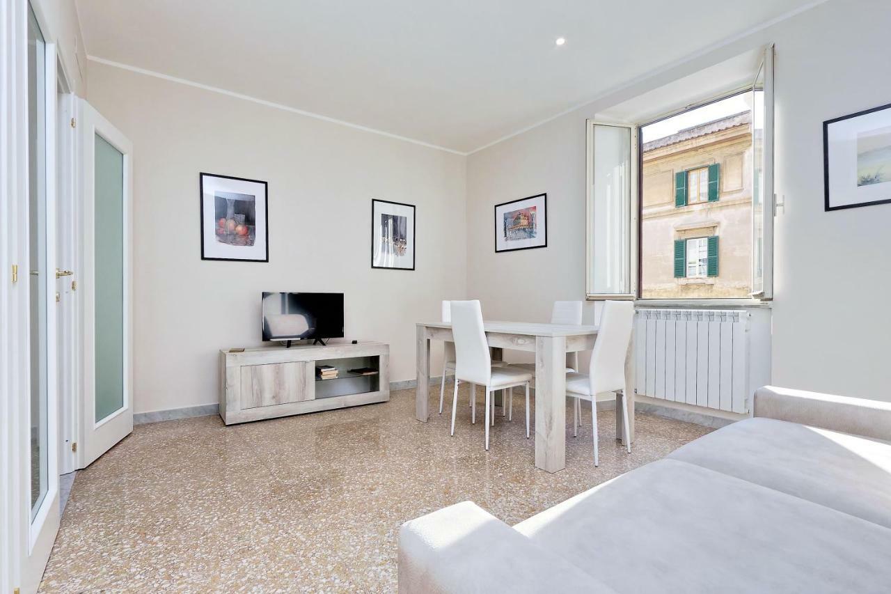 Watercolours Near St Peter Apartment Rome Bagian luar foto