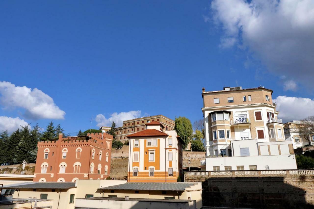 Watercolours Near St Peter Apartment Rome Bagian luar foto